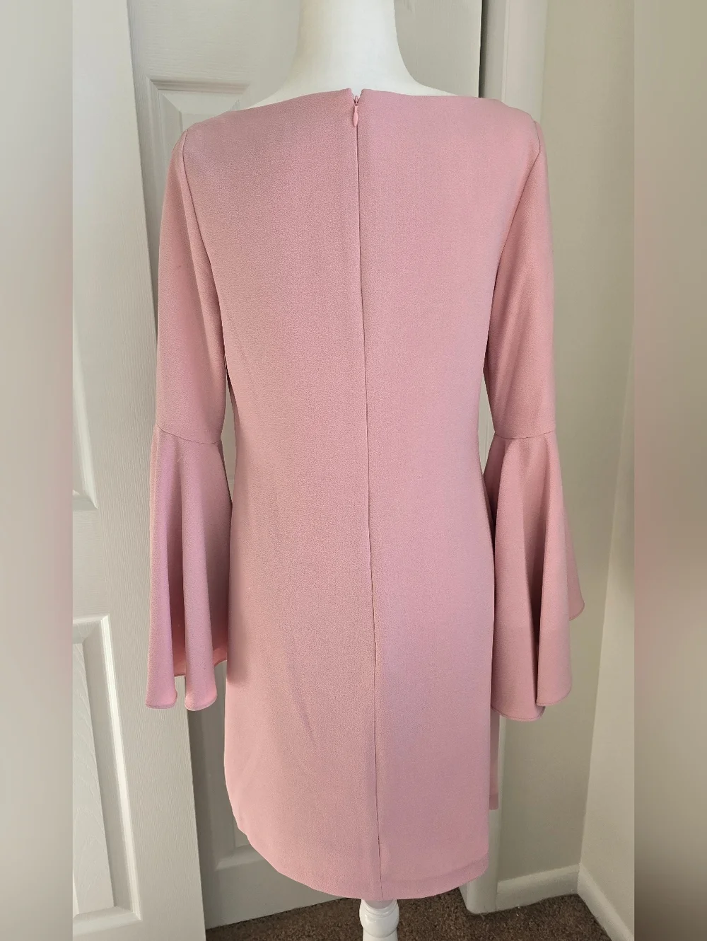 Eliza J Soft Pink Bell-Sleeve Shift Dress Sz. 8 - Picture 3 of 9